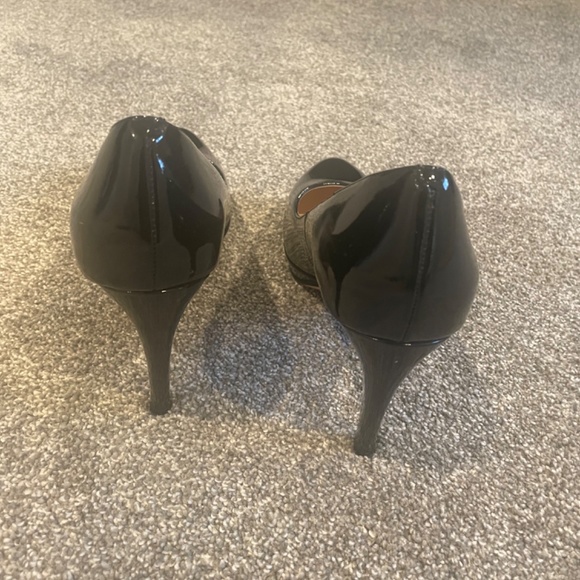 COLE HAAN Patent black pumps like new - Picture 3 of 5
